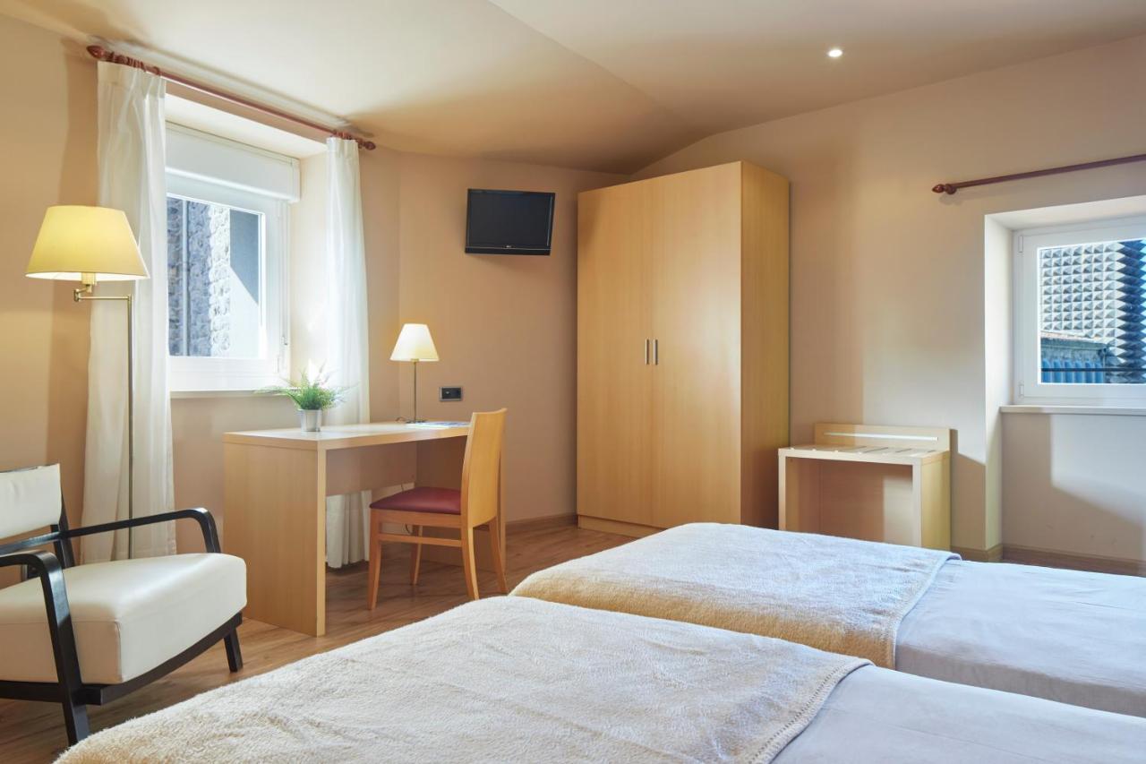 Iraipe Santuario De Arantzazu Hotel Onate Bagian luar foto