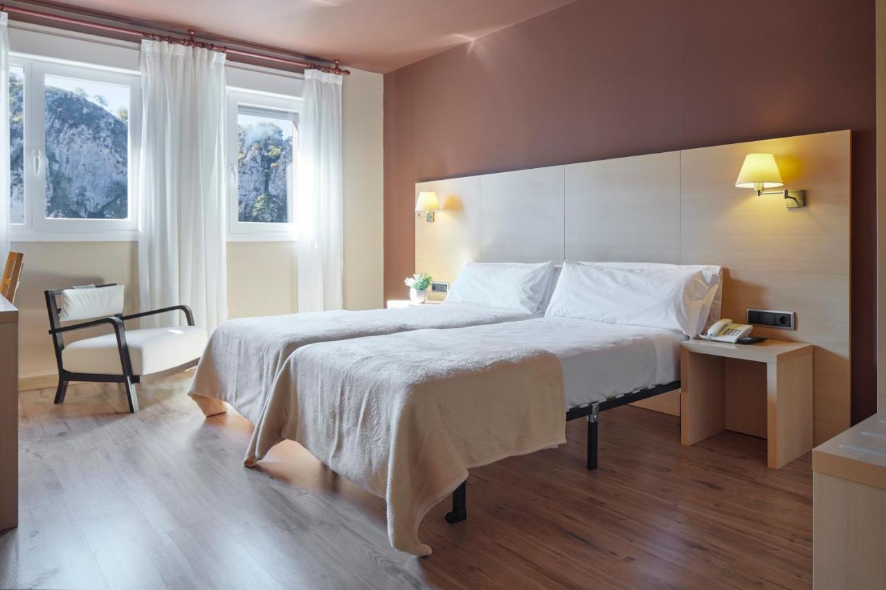 Iraipe Santuario De Arantzazu Hotel Onate Bagian luar foto