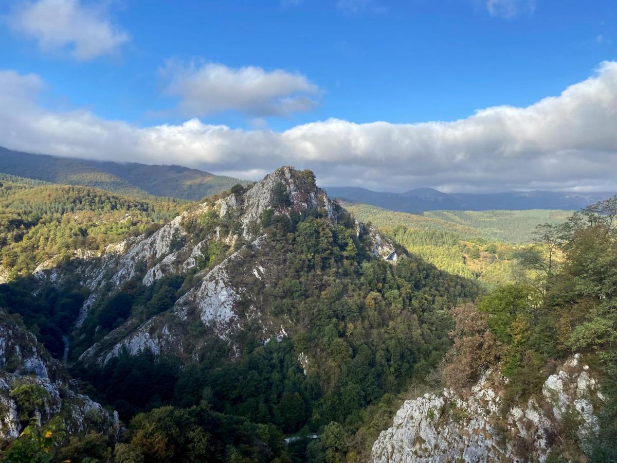 Iraipe Santuario De Arantzazu Hotel Onate Bagian luar foto