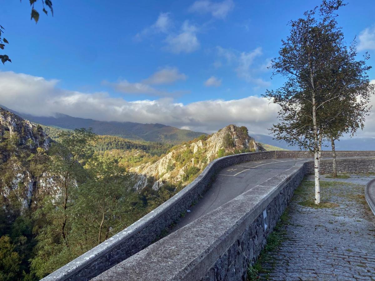 Iraipe Santuario De Arantzazu Hotel Onate Bagian luar foto